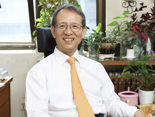 서울대 경제학과 이준구 명예교수. 이 교수 홈페이지 캡처