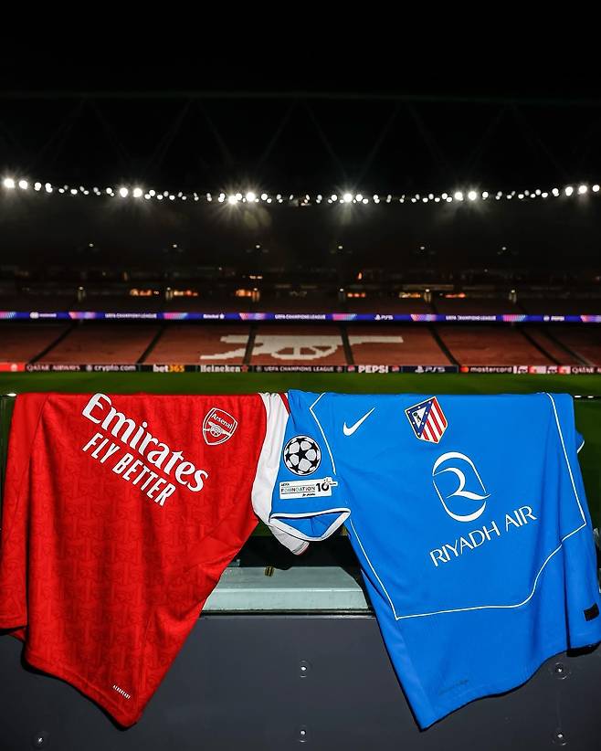 아틀레티코 마드리드 선수단은 22일(한국시간) 런던 에미리츠 스타디움에서 열릴 아스널과 UCL 리그페이즈 3차전 원정경기를 앞두고 라커룸에 온수가 나오지 않아 선수들 대부분이 샤워를 포기한 채 더러운 훈련복을 입고 숙소로 돌아가야 했다. 사진출처｜아틀레티코 마드리드 페이스북