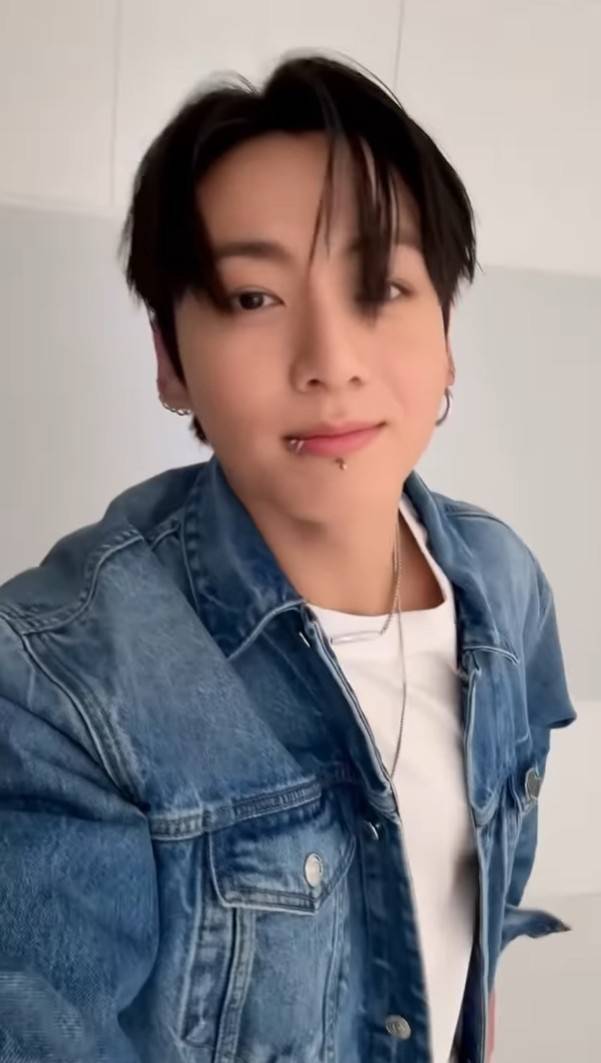 BTS정국,CK신규 캠페인 공개"전세계가 또 멈췄다"트윗 폭발[K-EYES]