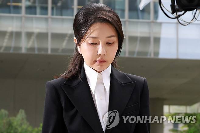 특검 출석하는 김건희 [연합뉴스 자료사진]