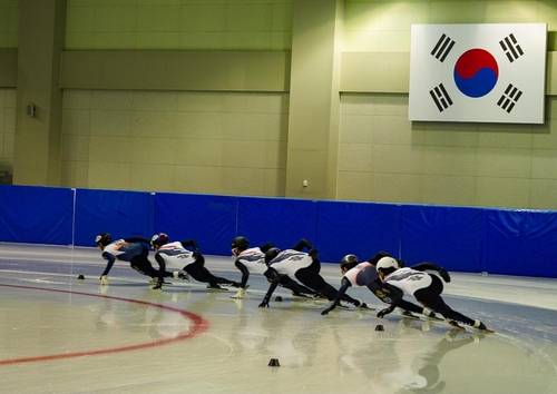 훈련하는 쇼트트랙 대표팀 [연합뉴스 자료사진]