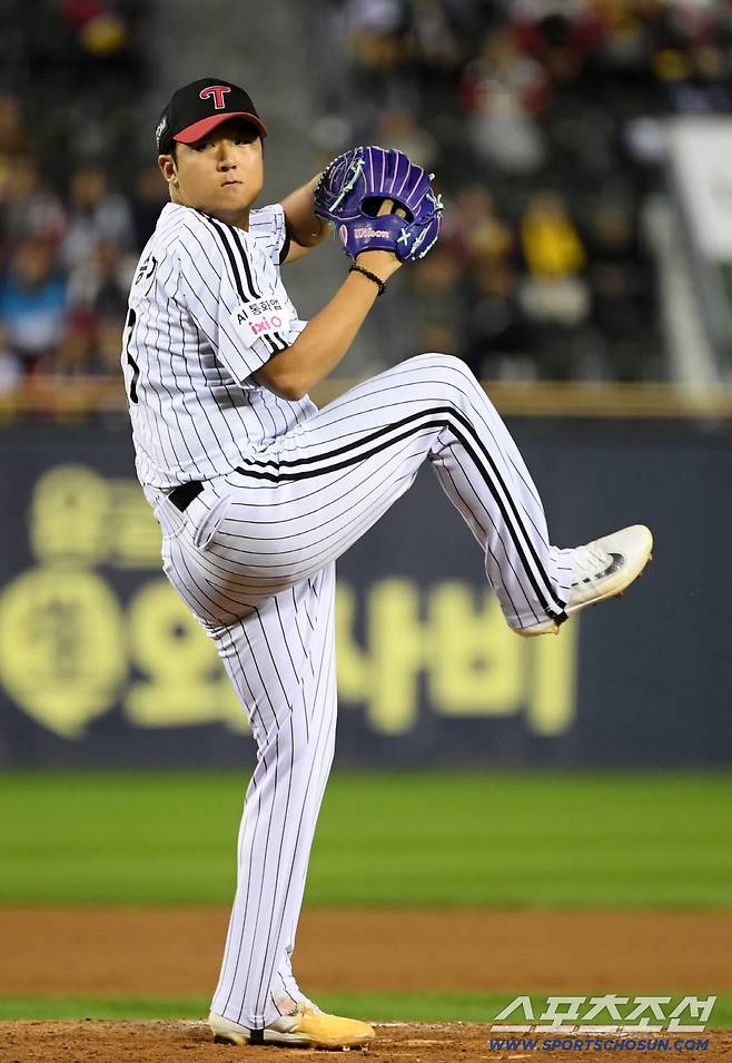 22일 잠실구장에서 열린 LG 트윈스 청백전. LG 송승기가 역투하고 있다. 잠실=박재만 기자 pjm@sportschosun.com/2025.10.22/