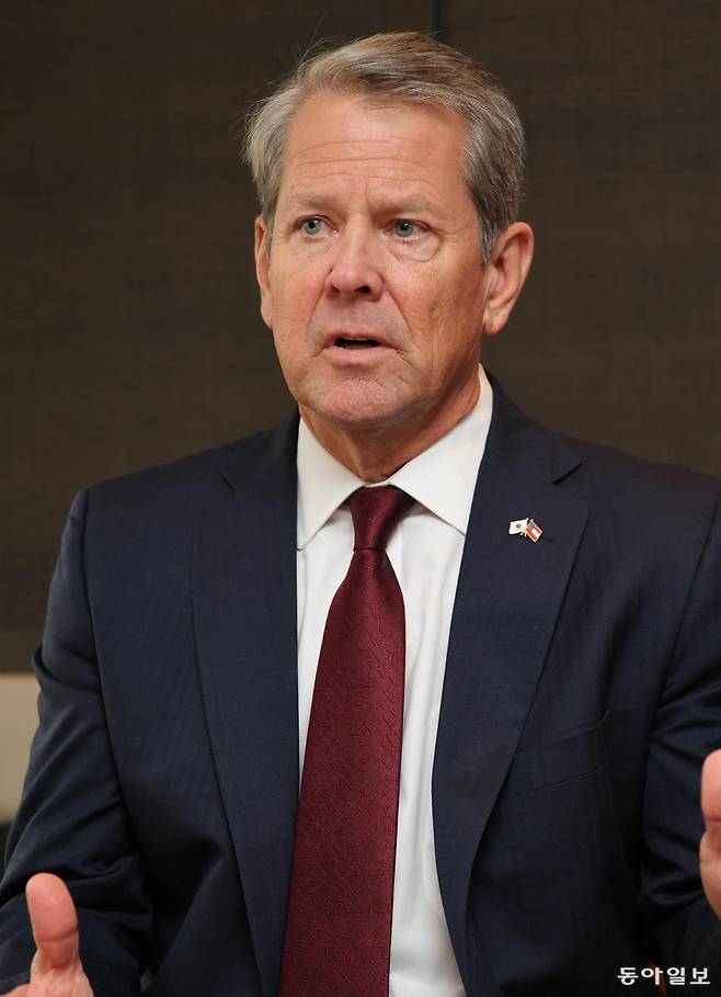 23일 서울 용산구 그랜드하얏트호텔에서 본지와 인터뷰 하는 브라이언 켐프 미국 조지아 주지사

    전영한 기자 scoopjyh@donga.com