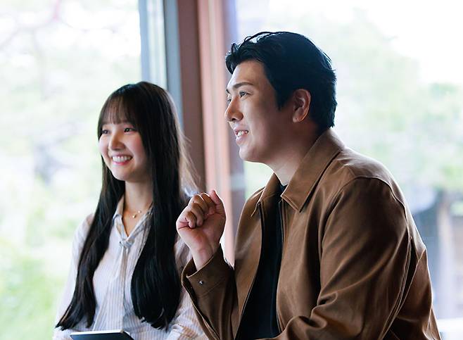 김프로와 유백합은 지난 16일 "APEC 2025 코리아, 파이팅!"을 외치며 성공 개최를 응원했다.(사진=문화체육관광부 국민소통실 윤종규, 무단 전재-재배포 금지)