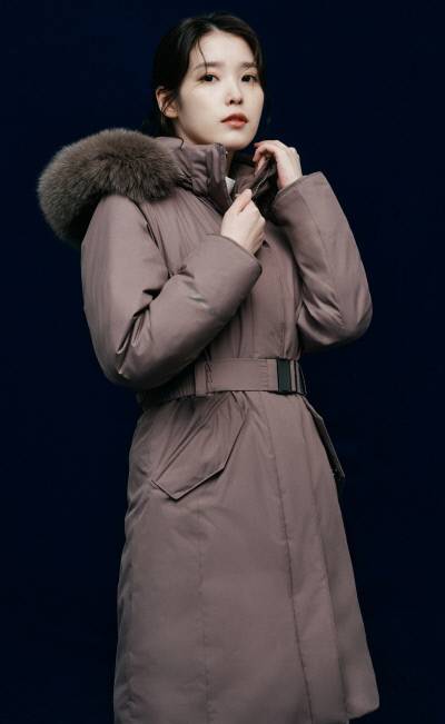 블랙야크가 올겨울을 겨냥해 새롭게 내놓은 히마 다운 시리즈는 고어텍스 윈드스토퍼 소재를 사용해 방풍 및 보온성이 뛰어나고 정전기를 방지하고 온기를 유지해주는 그래핀 안감까지 더했다.