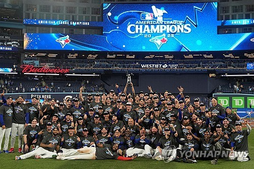 32년 만에 월드시리즈에 진출한 캐나다 팀 토론토 블루제이스. 사진[Imagan Images=연합뉴스]