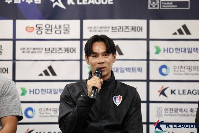 수원 매탄고 배기종 감독./한국프로축구연맹