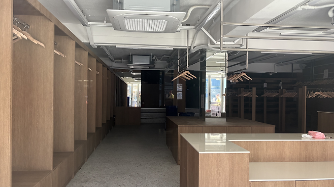 지난 22일 C사의 마리떼 제품을 판매하는 매장이 돌연 영업을 중단한 모습. 박연수 기자