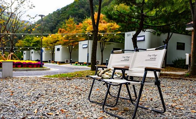 청량산 수원캠핑장의 숙박시설.&nbsp;수원시 제공