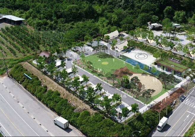 청량산 캠핑장 전경. 수원시 제공