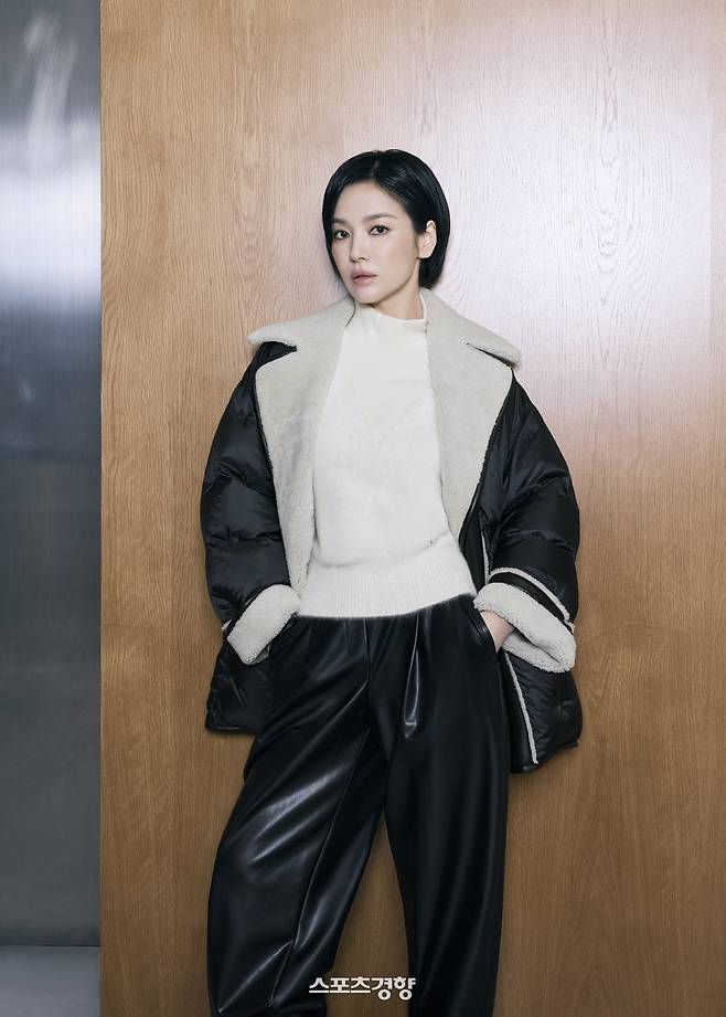 화보 촬영을 진행하고 있는 배우 송혜교. 미샤 제공