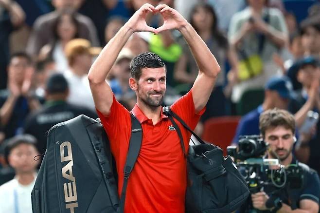 새로운 이주지인 그리스 대회에 출전하는 노박 조코비치