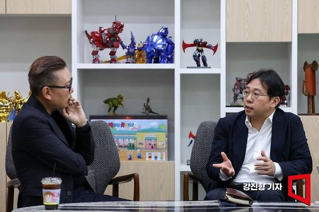 정동훈 대표(오른쪽)와 김대식 교수