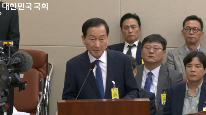 류희림 전 방송통신심의위원장이 사퇴 6개월 만인 23일 국회 과방위 국정감사에 증인으로 출석했다.