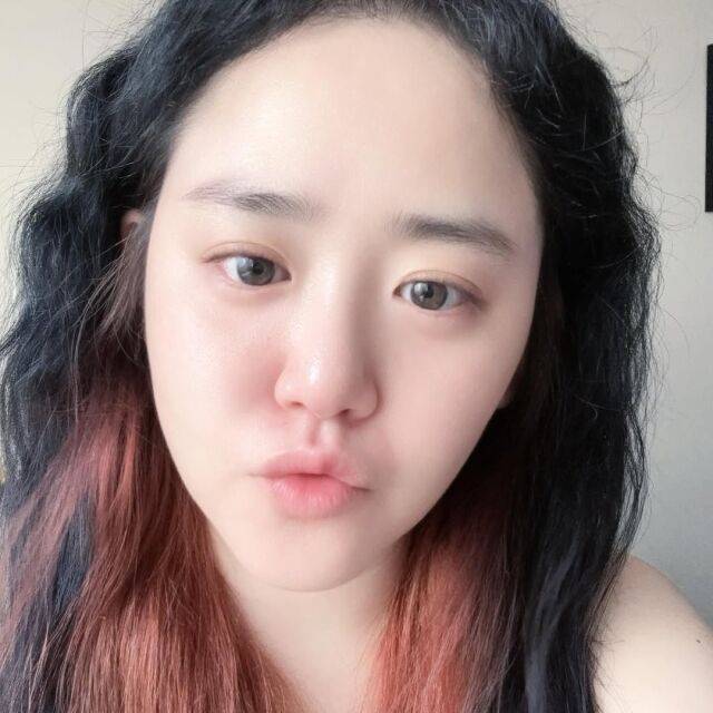 배우 문근영이 오랜만의 근황을 전했다. / 문근영 인스타그램