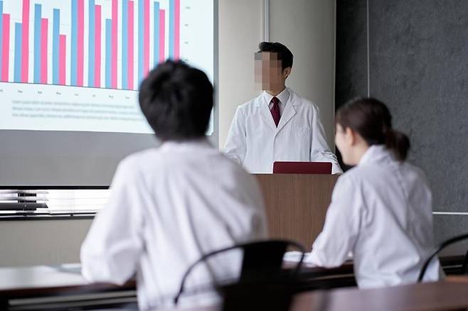 의대 신입생 49.1%, 약대 신입생 54.3%가 ‘N수생’ 출신이었다. 기사 특정내용과 무관. 게티이미지