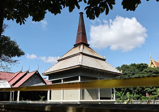 지난 20일(현지시간) 캄보디아 프놈펜 턱틀라사원에서 지난 8월 보코산 지역의 온라인스캠범죄단지에 감금돼 고문 끝에 숨진 대학생 박모씨의 화장이 진행되고 있다. 프놈펜=뉴스1