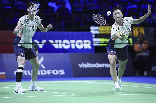 이소희(왼쪽)와 백하나.  AP연합뉴스