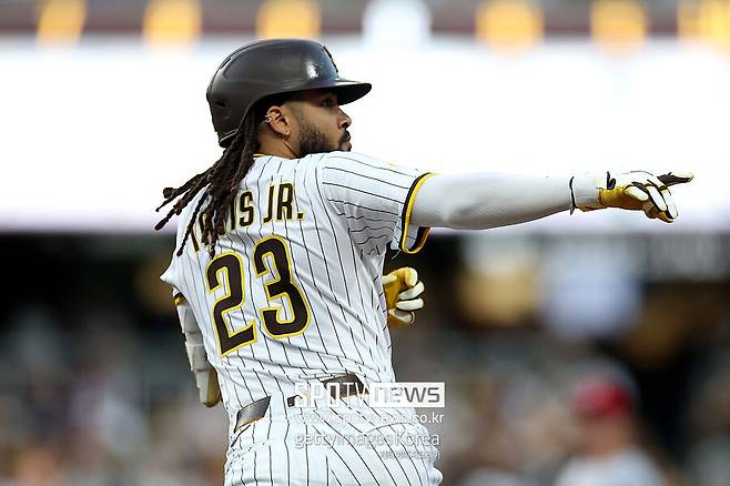 ▲ 페르난도 타티스 주니어를 대표로 하는 젊은 스타들은 자신들의 감정 표현에 거리낌이 없는 모습으로 젊은 팬들의 컬처 히어로로 떠올랐다