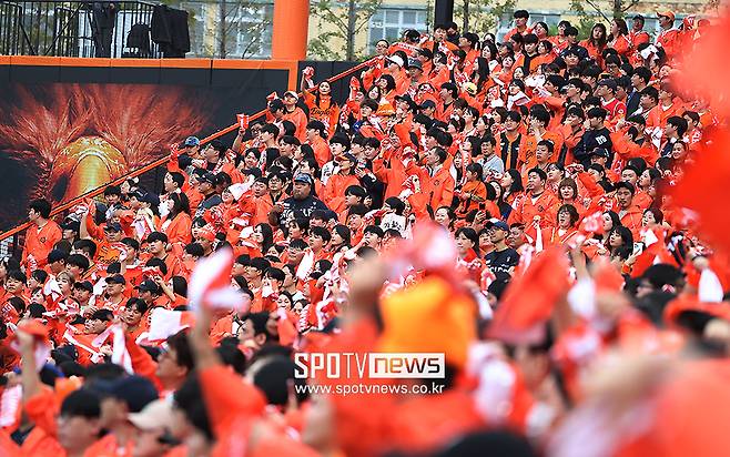 ▲ 대전한화생명볼파크 매진 관중석 전경 ⓒ곽혜미 기자