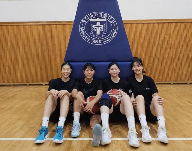 숭의여고 농구부 선수들. /사진=고아라 코치 제공
