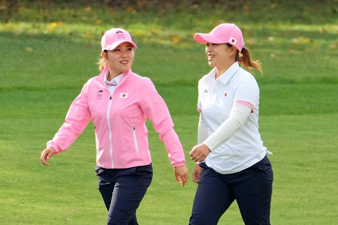 일본팀 대표 후루에 아야카(왼쪽)과 사이고 마오. (사진=LPGA)
