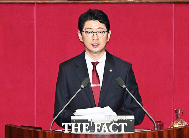 주진우 국민의힘 의원이 최근 정부의 부동산 대책을 비난하는 자작곡을 공개해 눈길을 끈다. /배정한 기자