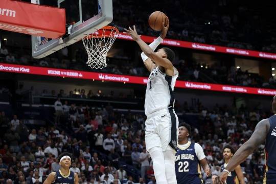 공격하는 빅토르 웸반야마. 사진[AP=연합뉴스]