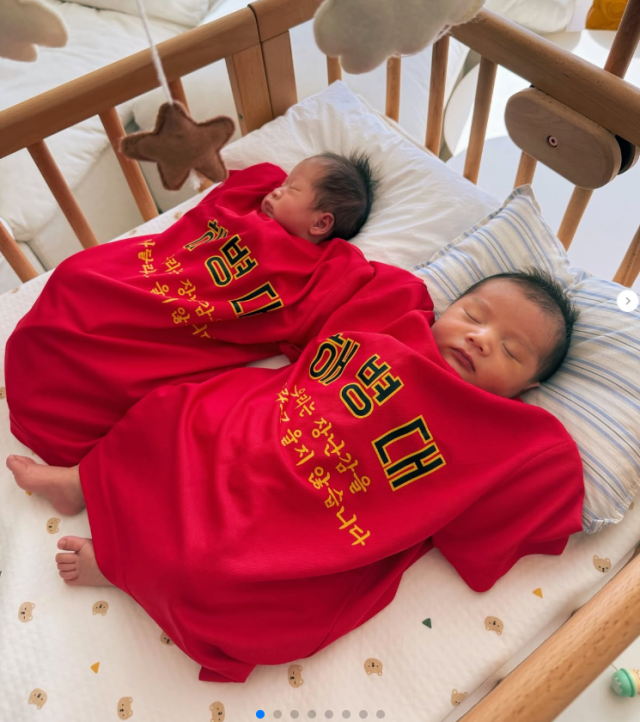 지소연-송재희 쌍둥이 남매. /지소연 소셜미디어