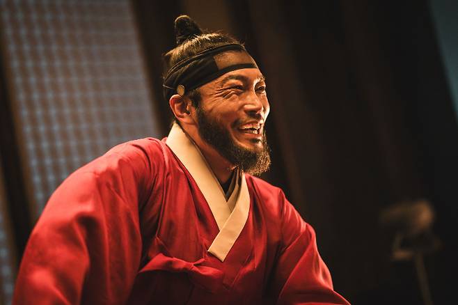 추창민 감독은 최윤만 촬영감독과 영화 '그대를 사랑합니다(2011)' 이후 15년 만에 다시 호흡을 맞췄다. 최 촬영감독은 드라마 '나의 아저씨(2018)', '이태원 클라쓰(2020)', '폭싹 속았수다(2025)' 등을 촬영했다. 월트디즈니 컴퍼니 코리아 제공