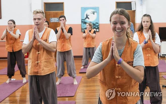 즐거운 한국 사찰 체험 [연합뉴스 자료사진]