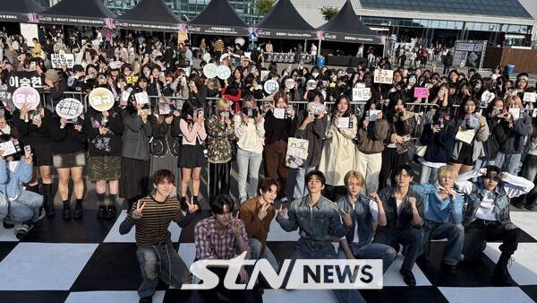 25일 인천시 중구에 위치한 상상플랫폼 1883 개항광장에서 성황리에 막을 내린 제16회 INK 콘서트(Incheon K-POP Concert) 내 이벤트존 부스 모습. /사진=정명달 기자