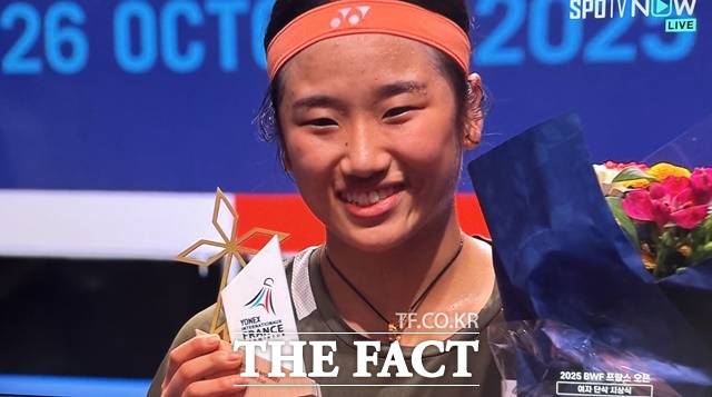 올 시즌 9관왕을 달성한 안세영의 환한 미소./SPOTV