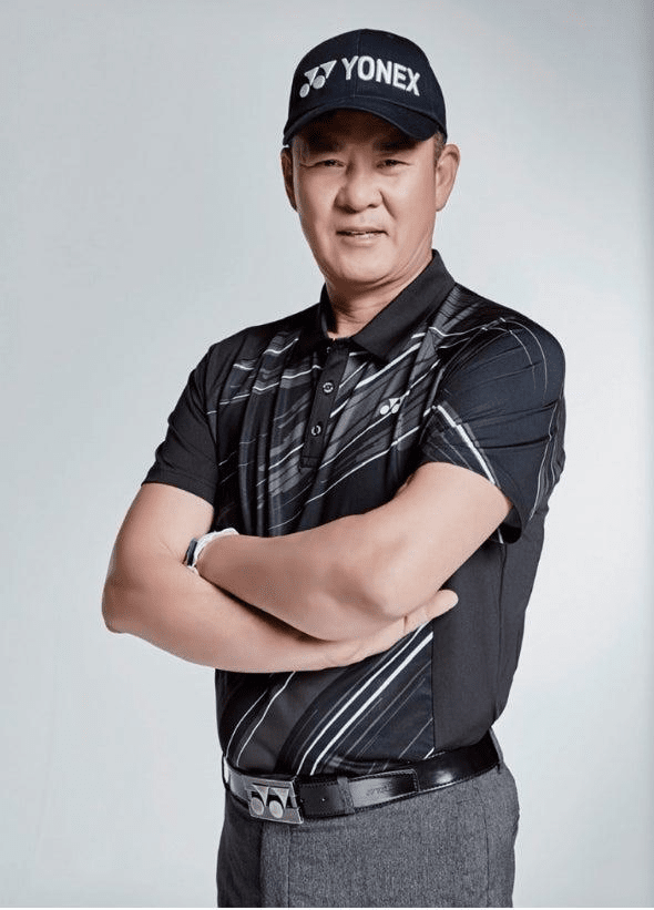 70을 바라보는 나이에도 유튜브 강연 레슨 등 왕성한 활동을 하는 임진한. 요넥스