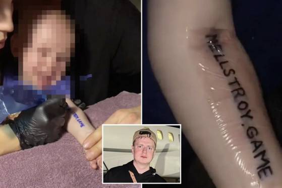 아기의 팔에 'Mellstory-Game'이라는 문구가 타투로 새겨졌다. 더선 홈페이지 캡처.