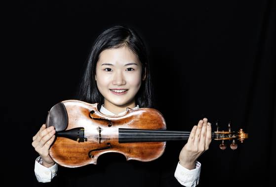 파가니니 국제 콩쿠르에서 3위에 입상한 바이올리니스트 김현서. 2010년생으로 만 15세 입상 기록을 세웠다. 권혁재 사진전문기자