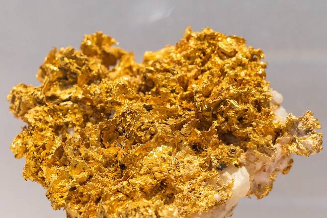 최근 몇 년간 금값이 사상 최고치를 경신하며 박물관 내 금 관련 유물을 훔치는 사례가 늘고 있다