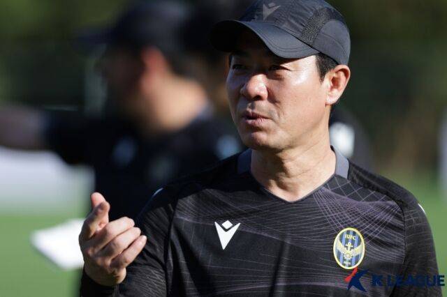 윤정환 감독./한국프로축구연맹