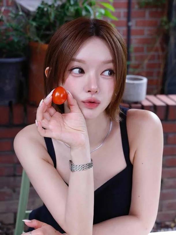 초아. 사진l초아 SNS 캡처