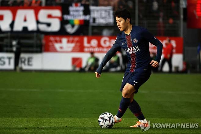 드리블하는 이강인 [AP=연합뉴스]