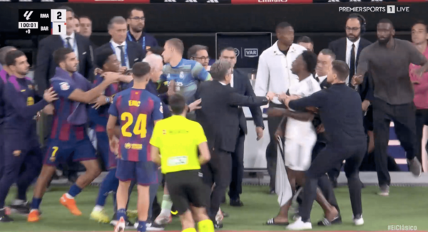 난리통이 된 엘클라시코(사진=프리미어스포츠1 경기 장면 캡쳐)