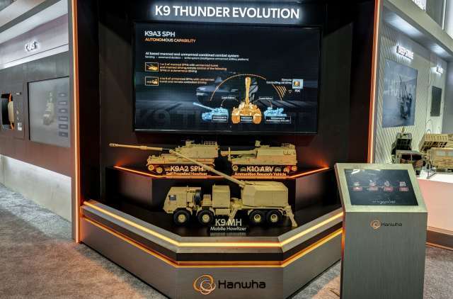 한화에어로스페이스·한화시스템·한화오션 등 한화 방산 3사는 27일 경북 경주 국립경주박물관에서 모두를 위한 지속가능한 평화를 주제로 '한화 퓨처 테크 포럼: 방산'을 개최했다. 한화가 미국 워싱턴DC에서 열린 미 육군협회의 방산 전시회에 마련한 부스의 모습. /한화그룹
