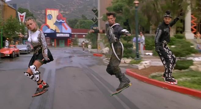 백투더퓨처2의 호버 보드/ Universal Pictures