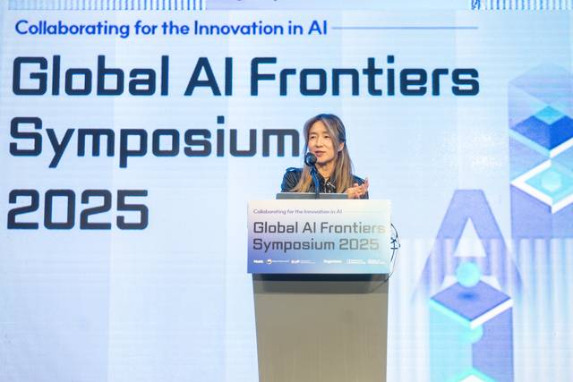 최예진 미국 스탠퍼드대 교수가 27일 오전 서울 용산 드래곤시티에서 개최한 ‘AI 프론티어 국제 심포지엄 2025’에서 기조연설하고 있다. IIPT 제공
