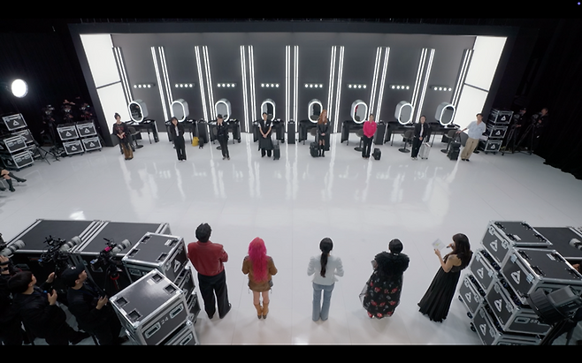 ‘흑백요리사’ 제작진이 선보인 쿠팡플레이 '저스트 메이크업'은 우리나라 최초 메이크업 아티스트 서바이벌 리얼리티 쇼로 기술과 예술, 감성을 결합한 경쟁 무대다. 쿠팡플레이 제공