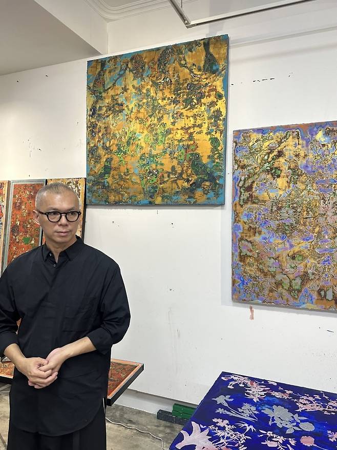 스튜디오에서 전시를 진행한 대만 로컬 아티스트 수멍훙. /강은영