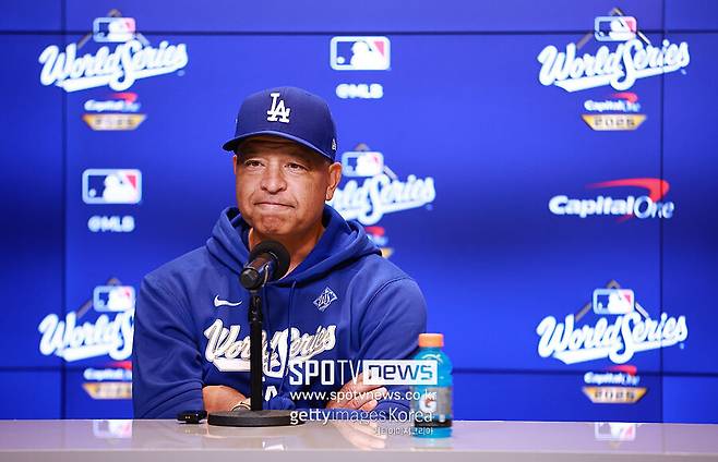 ▲ 로버츠 감독은 “캐나다가 다저스를 방해하려고 했던 건 아니다. 그냥 정말 긴 하루였을 뿐”이라고 해명했다.