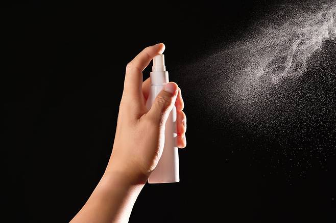 [뉴시스] 12세 소년이 SNS에서 유행하는 '크로밍(chroming) 챌린지'에 참여하던 중 탈취제를 흡인해 사망하는 사건이 발생했다. (사진=유토이미지) *재판매 및 DB금지 *재판매 및 DB 금지