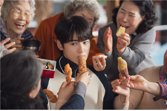 영화 ‘퍼스트 라이드’ 스틸컷. 쇼박스 제공