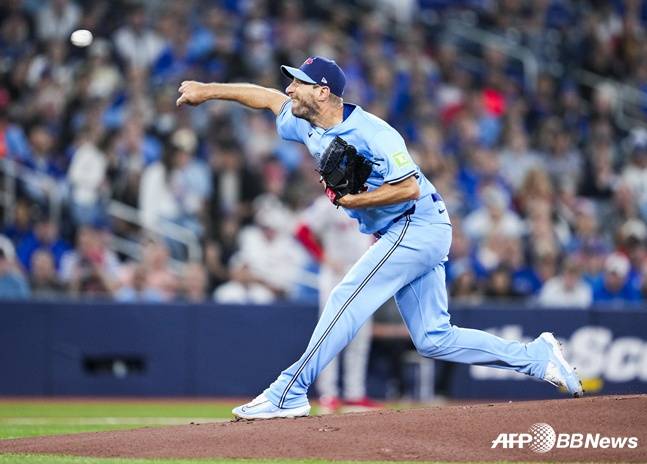 ALCS 4차전에 선발 등판해 역투를 펼치는 셔저. /AFPBBNews=뉴스1